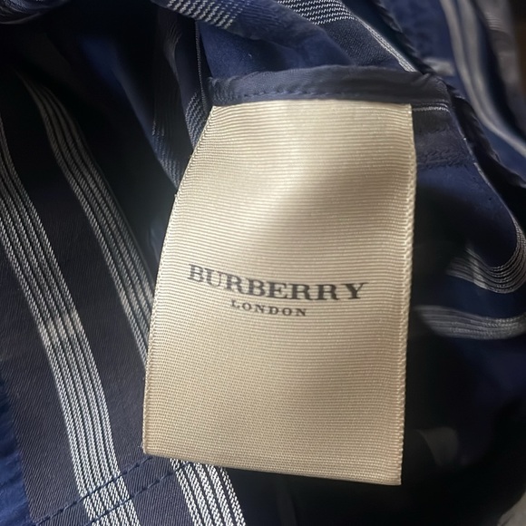 BURBERRY Slim Fit Crop Jacket - Picture 7 of 7